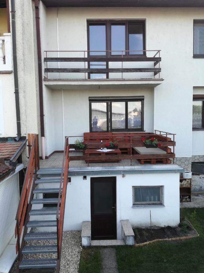 Ubytovanie Viktoria Dunajská Streda Buitenkant foto