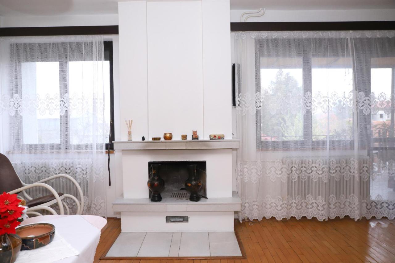 Ubytovanie Viktoria Dunajská Streda Buitenkant foto