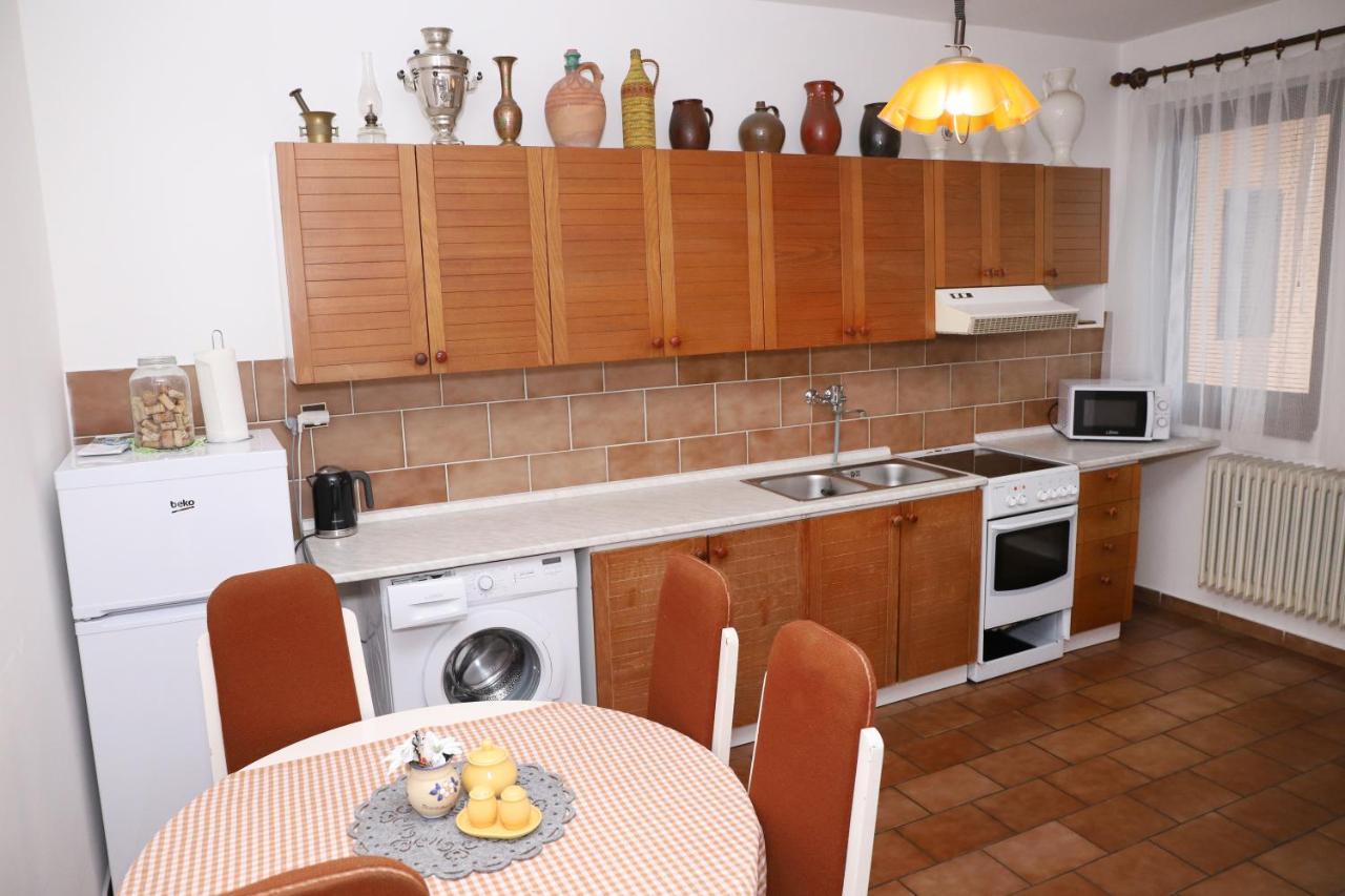 Ubytovanie Viktoria Dunajská Streda Buitenkant foto
